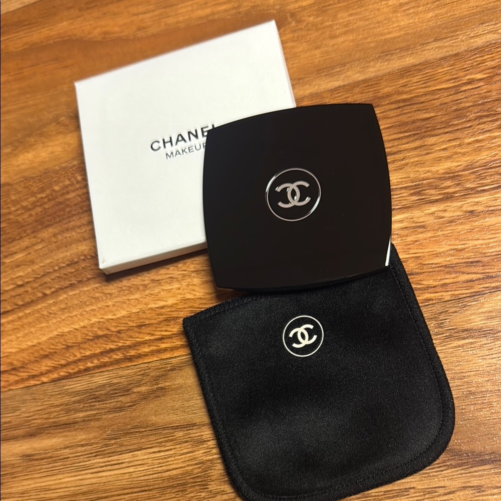 Chanel mirror with pouch